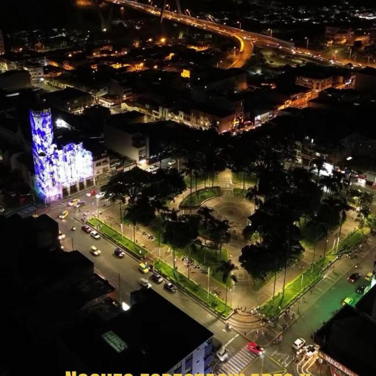 Apartamento amoblado en Pinares -Circunvalar - Apartamento de 3 dormitorios - 21