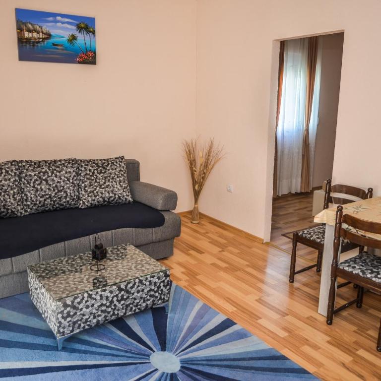 Apartments Paradise - Apartman sa 2 Spavaće Sobe i Balkonom - 8