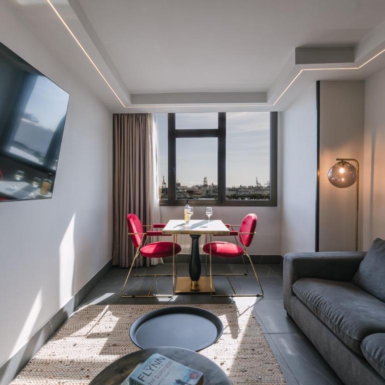 Poem Suites by Airnest - Suite Superior con bañera de hidromasaje - 2