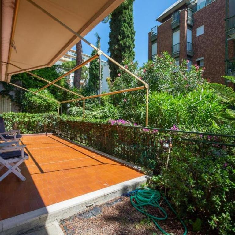 Elegante Appartamento di 200 Mq con Terrazzo - Appartamento con 3 Camere da Letto - 11