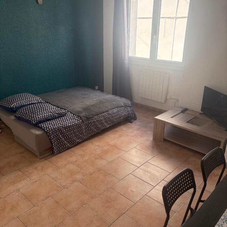 2 pièces cour et rue - Appartement 2 Chambres - 1