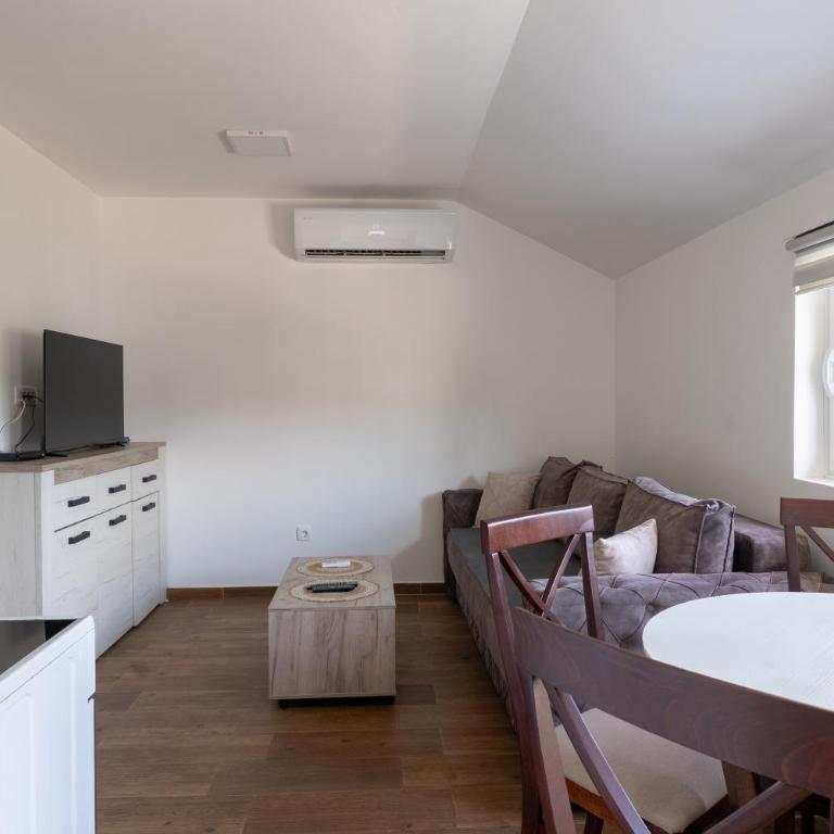 Apartments Two Olives - One-Bedroom Apartment - 7