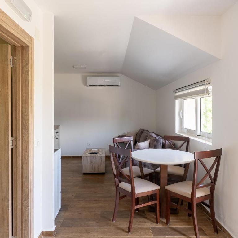 Apartments Two Olives - One-Bedroom Apartment - 6
