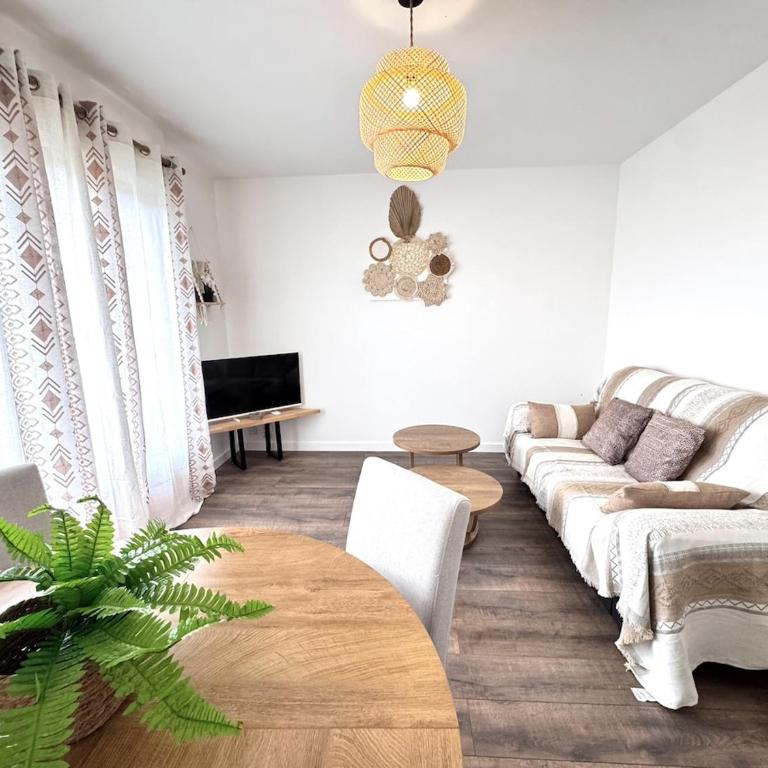 Cosy appartement avec grand balcon, à 15 min des plages - One-Bedroom Apartment - 16