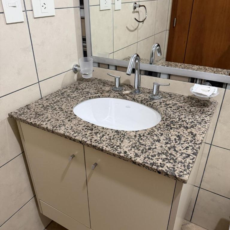 Departamento entero con parrilla en zona exclusiva de San Salvador de Jujuy - Apartamento de 1 dormitorio - 20