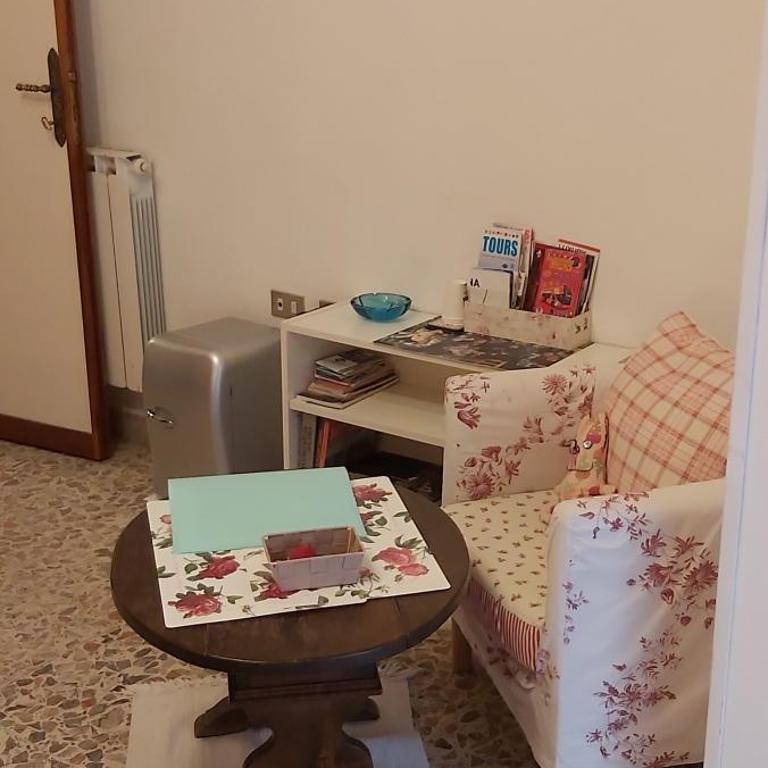 Cozy Charlotte's Room - Double Room with Private Bathroom - 6
