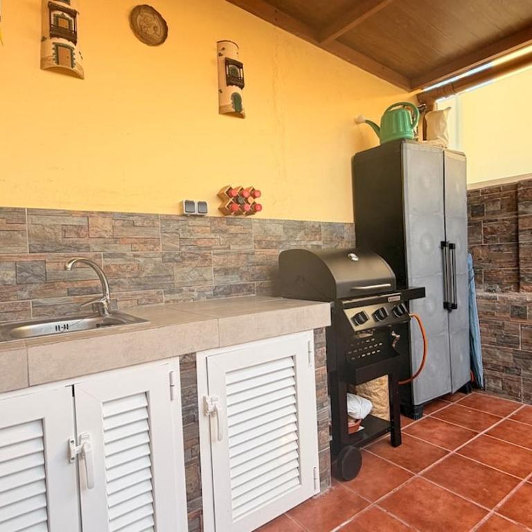 106 Sonemar by lucaproperties - One-Bedroom House - 2