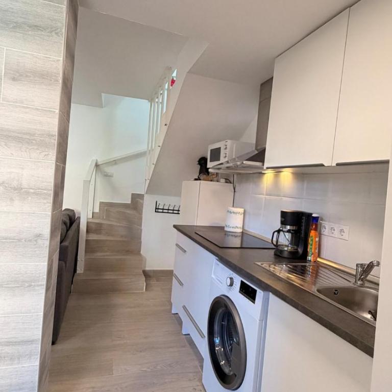 106 Sonemar by lucaproperties - One-Bedroom House - 3