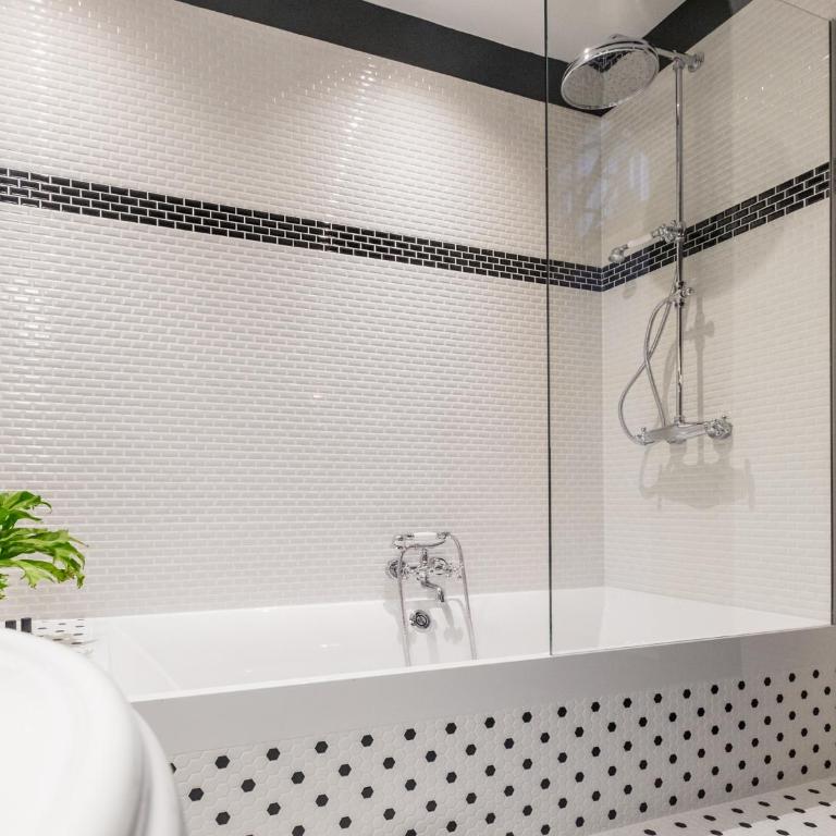 1er Etage SoPi-Montmartre - Chambre Deluxe Double ou Lits Jumeaux - 7