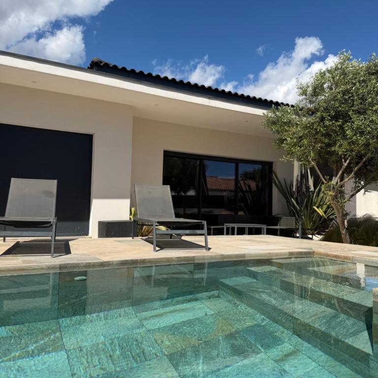 Villa spacieuse piscine 350 m de la plage - Three-Bedroom Villa - 5