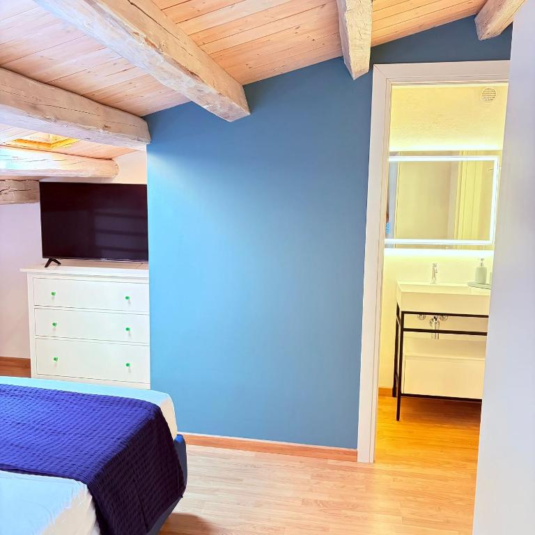 Abracadabra Hidden Garden - Two-Bedroom House - 30