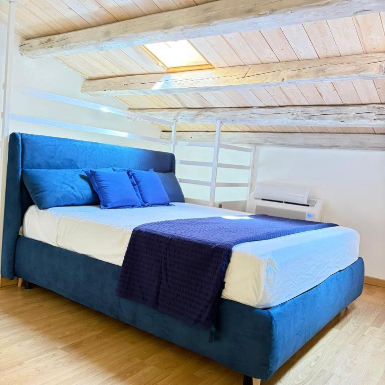 Abracadabra Hidden Garden - Two-Bedroom House - 29