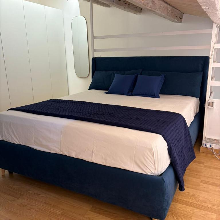 Abracadabra Hidden Garden - Two-Bedroom House - 36