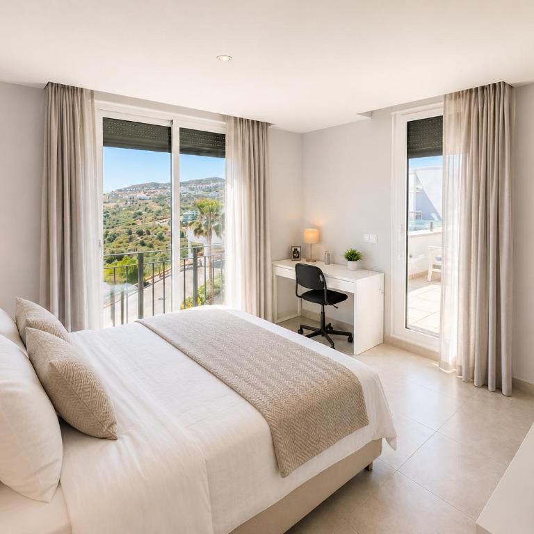 Luxury Penthouse with private pool, seaview solarium BBQ, Gym, paddle and free parking - Magnolia Properties - Apartamento - 17