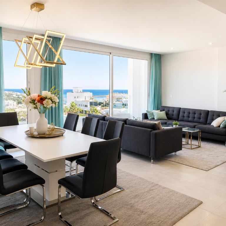 Luxury Penthouse with private pool, seaview solarium BBQ, Gym, paddle and free parking - Magnolia Properties - Apartamento - 27