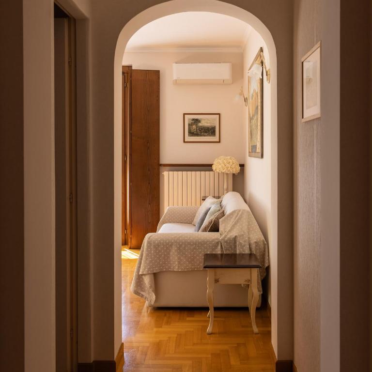 Casa Angolo delle Rose - Appartamento con Vista Giardino - 10
