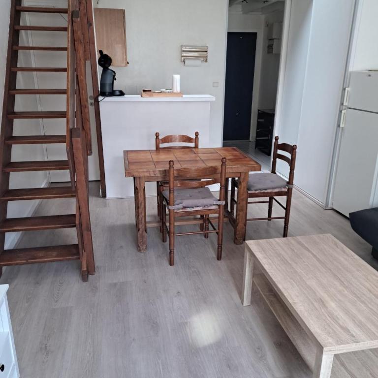 Le Chevigné Duplex Reims - One-Bedroom Apartment - 20