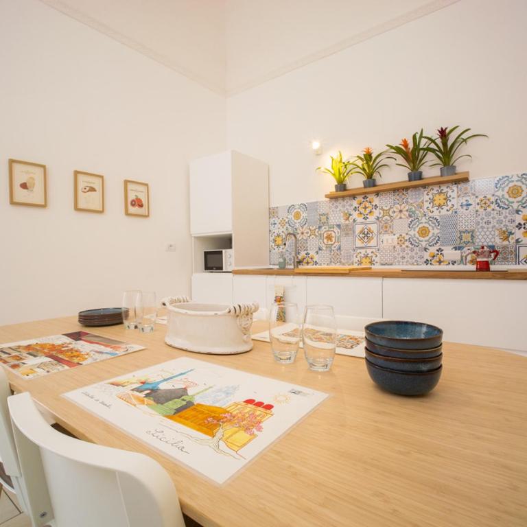 Comfy City Center Apartment - Two-Bedroom Apartment - 13