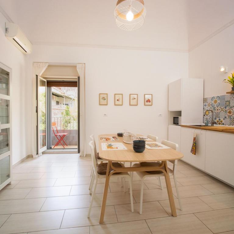 Comfy City Center Apartment - Two-Bedroom Apartment - 15