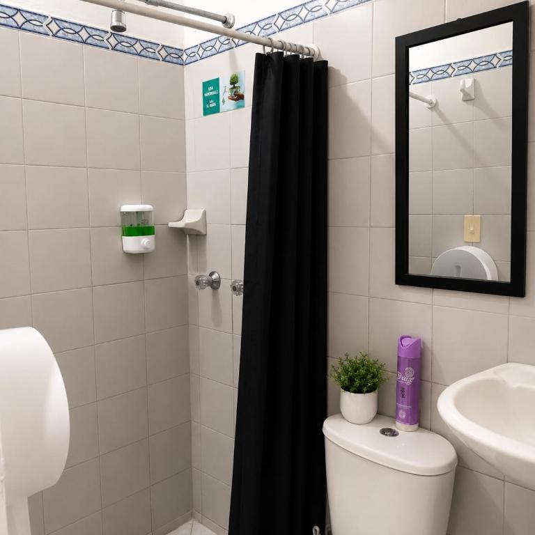 Hospedajes El Jardin - Habitación Doble con baño compartido - 5