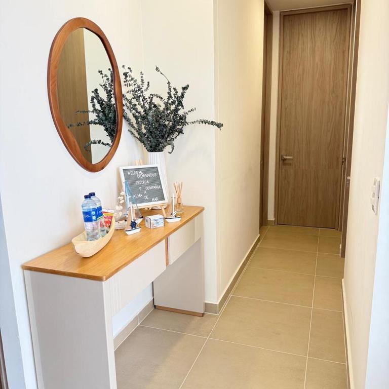 Nuevo y moderno apartamento cerca al mar 3 habitaciones 2 baños estacionamiento gratis wifi alta velocidad capacidad 6 personas - Three-Bedroom Apartment with Balcony - 45