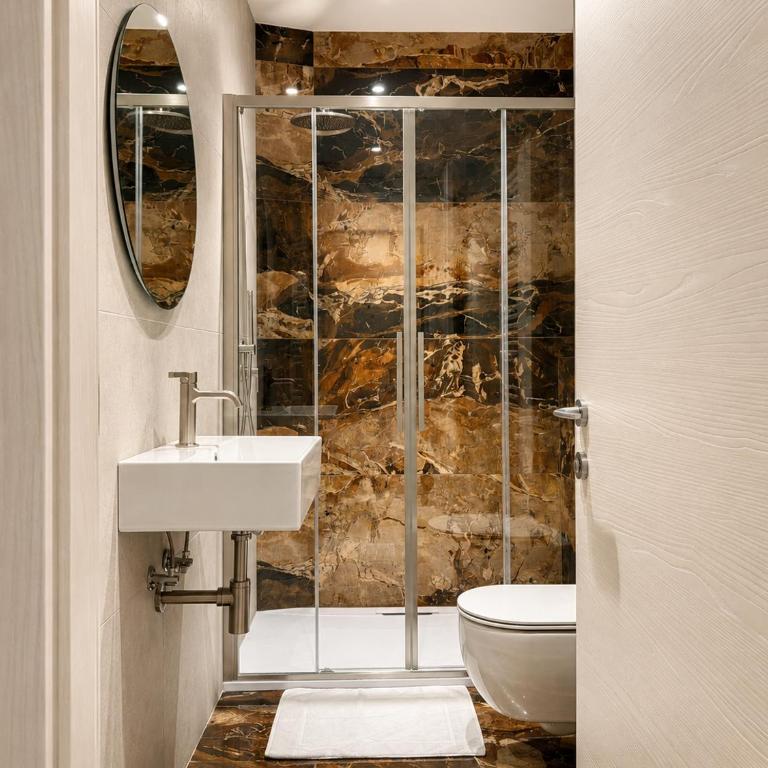 Luxury Lodge - moderno affittacamere vicino alla stazione - Double Room with Private Bathroom - 8