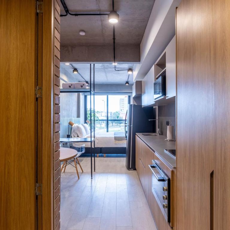 Wynwood House Stylish Loft in El Polo Modern & Central Stay - Loft - 10