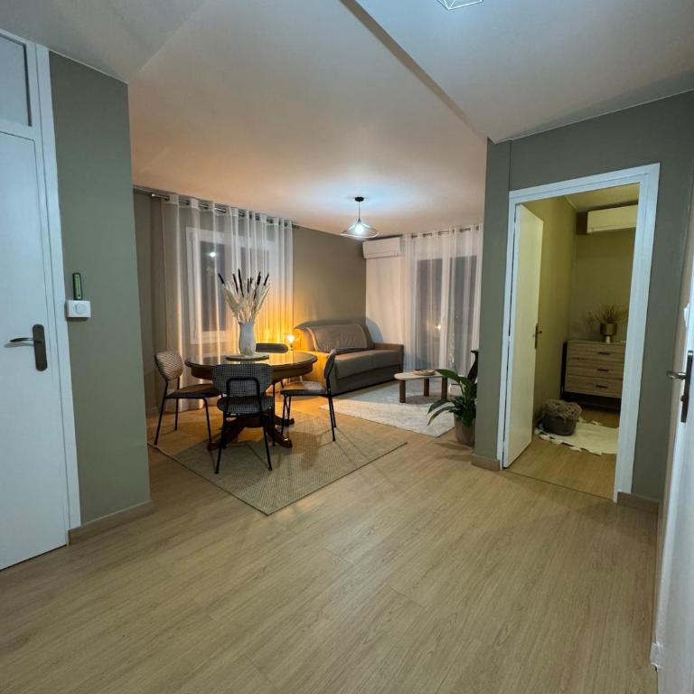 Appart confort & chaleureux proche centre Ville - One-Bedroom Apartment - 28