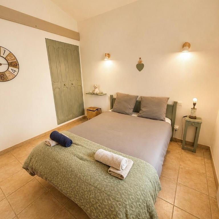Mazet provençal avec piscine privée - Maison 2 Chambres - 11