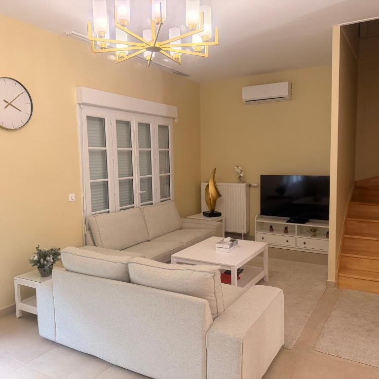 Family's house - Villa proche de la vallée village et Disneyland paris ,2 parkings, air condition - Maison de Vacances 4 Chambres - 2