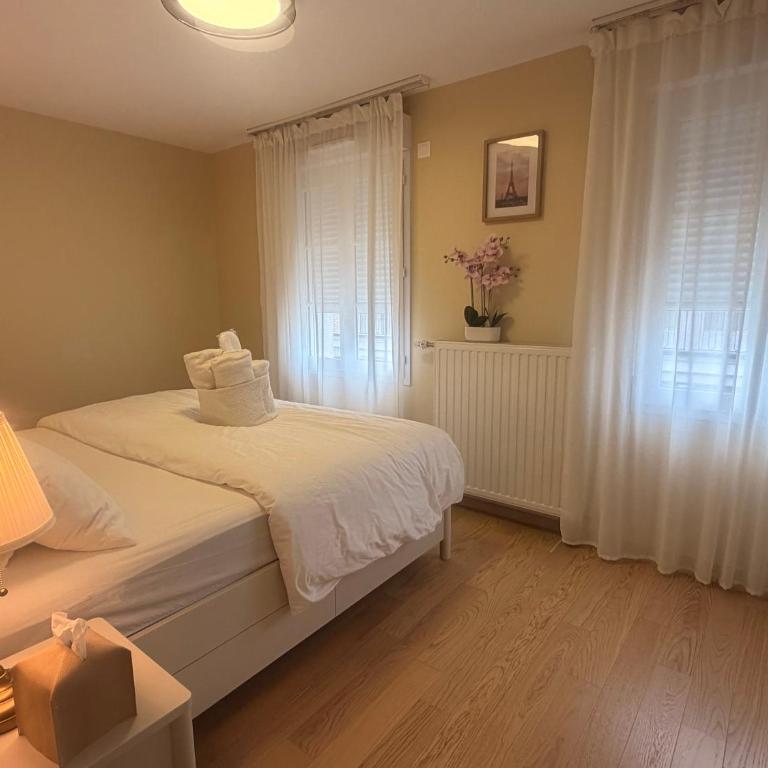 Family's house - Villa proche de la vallée village et Disneyland paris ,2 parkings, air condition - Maison de Vacances 4 Chambres - 19