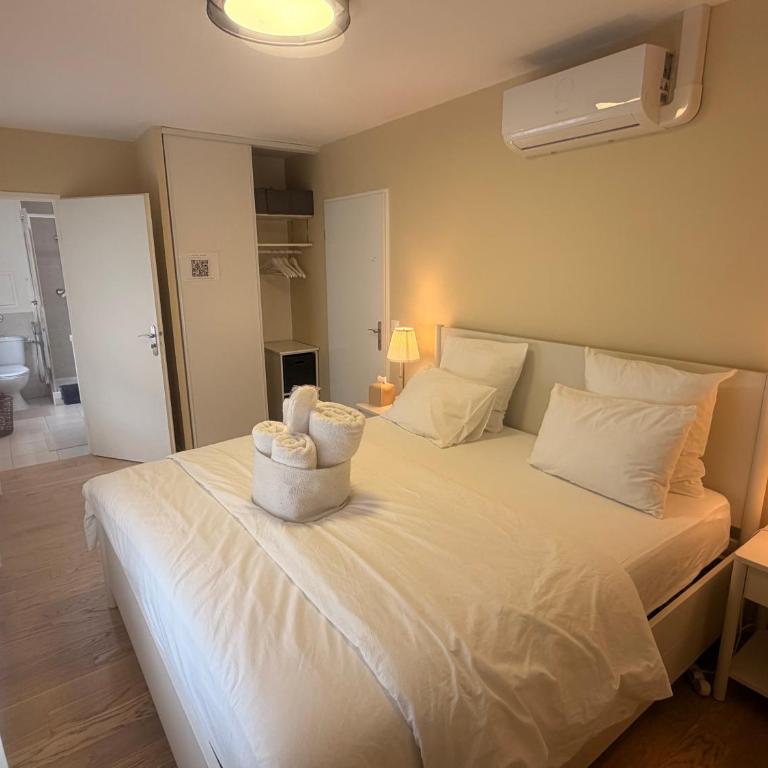 Family's house - Villa proche de la vallée village et Disneyland paris ,2 parkings, air condition - Maison de Vacances 4 Chambres - 22