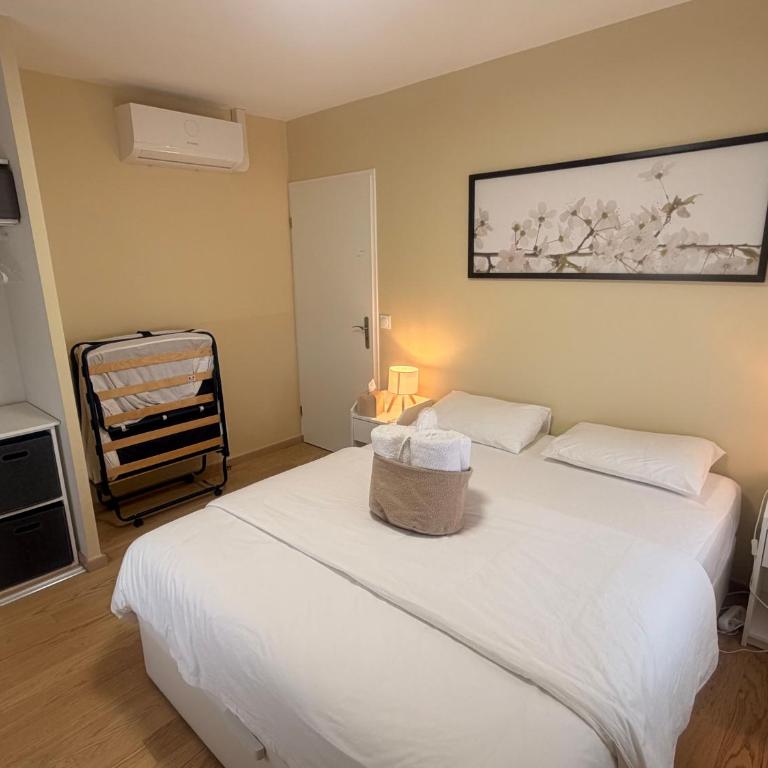 Family's house - Villa proche de la vallée village et Disneyland paris ,2 parkings, air condition - Maison de Vacances 4 Chambres - 29