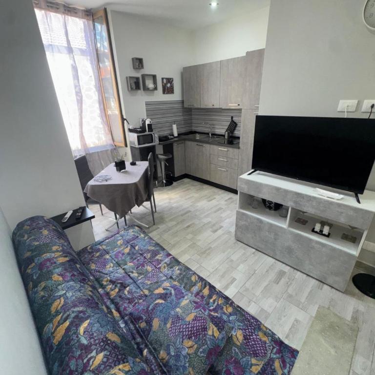 Holiday House - Appartamento con 2 Camere da Letto - 1