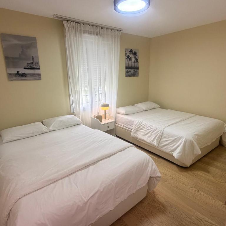Family's house - Villa proche de la vallée village et Disneyland paris ,2 parkings, air condition - Maison de Vacances 4 Chambres - 36