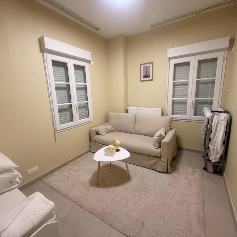 Family's house - Villa proche de la vallée village et Disneyland paris ,2 parkings, air condition - Maison de Vacances 4 Chambres - 11