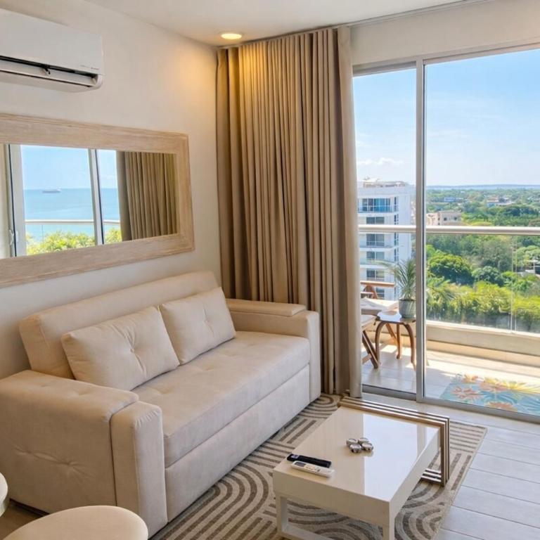 Caribbean Views & Beach Walks, Pool & Gym - Apartamento de 1 dormitorio con balcón y vistas al mar - 2