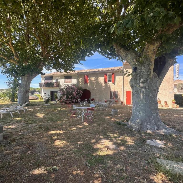 Gîte du Mas Séjour en Camargue proche Aigues-Mortes - Apartment - 24