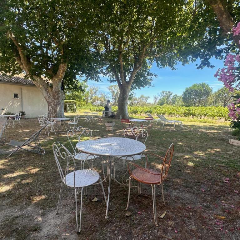 Gîte du Mas Séjour en Camargue proche Aigues-Mortes - Apartment - 30
