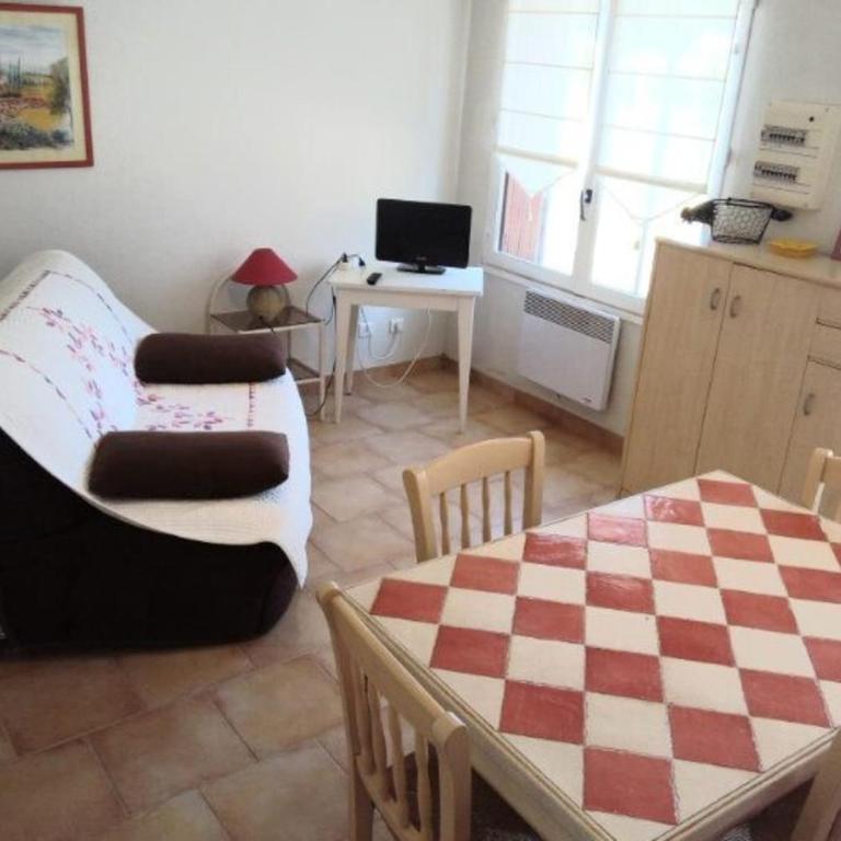 Gîte de la Cave Charme provençal avec jardin à Aigues-Mortes - Appartamento - 6