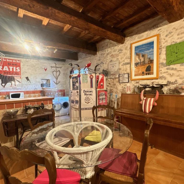 Gîte de la Cave Charme provençal avec jardin à Aigues-Mortes - Appartamento - 21