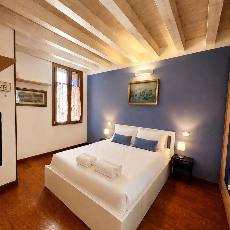 Palazzo Degli Affreschi - Luxury Villa Verona - Two-Bedroom Villa - 2