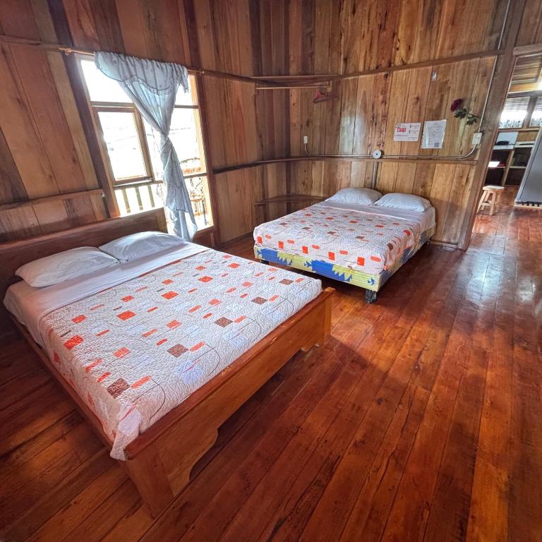 Hostal Vista Verde - Family Room - 7