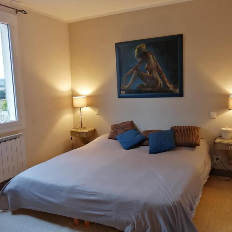 MAISON avec JARDIN ET BASSIN DE BAIGNADE - Villa 3 Chambres - 8