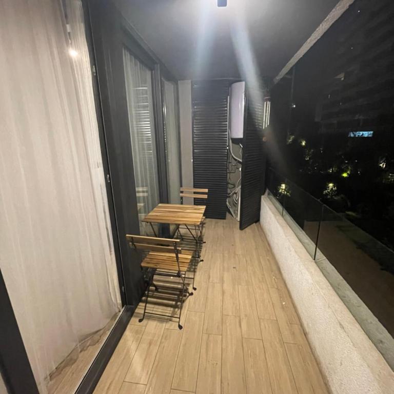 Las Condes Avenue, with parking and air conditioner - Apartamento de 1 dormitorio - 4