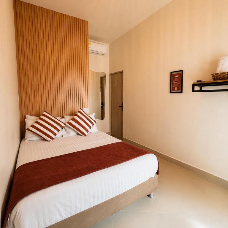 ETHNIC Thematic Hotel - Double Room with Balcony - 7