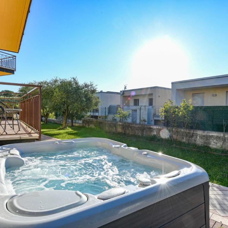 MGH- Dajaami Apartment Lazise - Appartamento Familiare con 2 Camere da Letto e Vista - 1