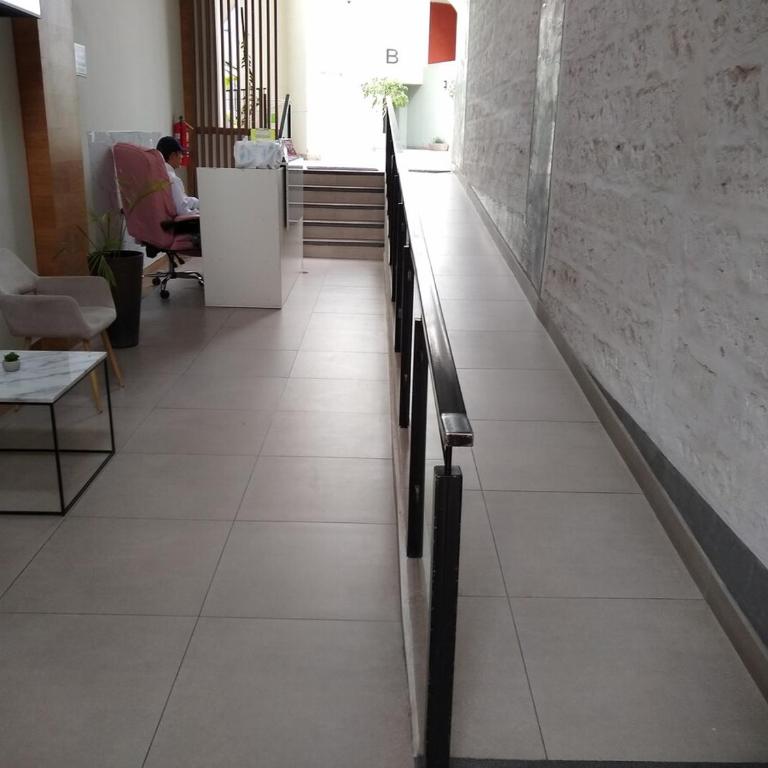 Departamento Céntrico en Beaterio de 3 Dormitorios Sala con Balcon Seguridad 24 7 - Three-Bedroom Apartment - 9