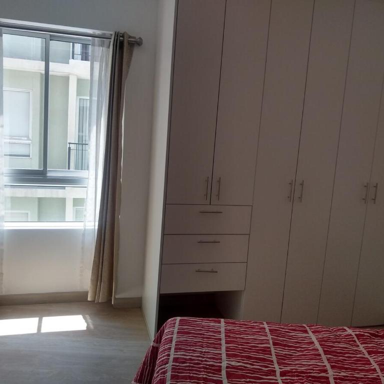 Departamento Céntrico en Beaterio de 3 Dormitorios Sala con Balcon Seguridad 24 7 - Three-Bedroom Apartment - 12