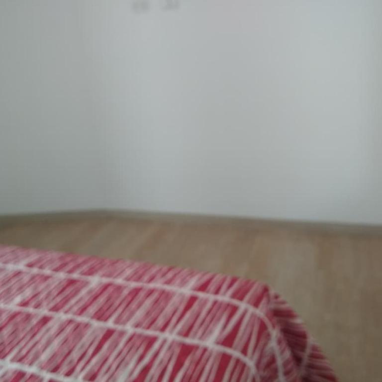 Departamento Céntrico en Beaterio de 3 Dormitorios Sala con Balcon Seguridad 24 7 - Three-Bedroom Apartment - 35